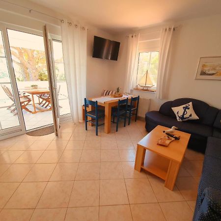 Villa Lucija Rab Town Eksteriør billede