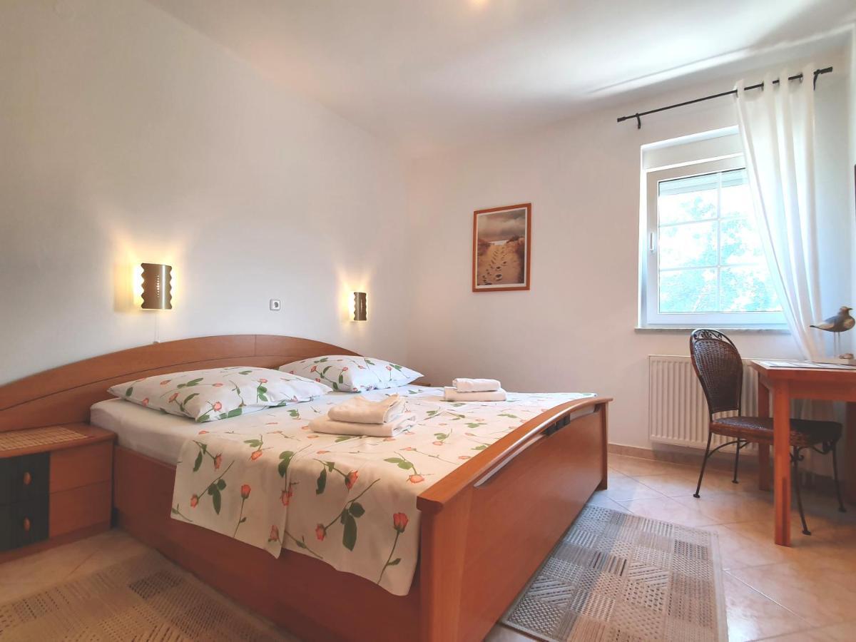 Villa Lucija Rab Town Eksteriør billede
